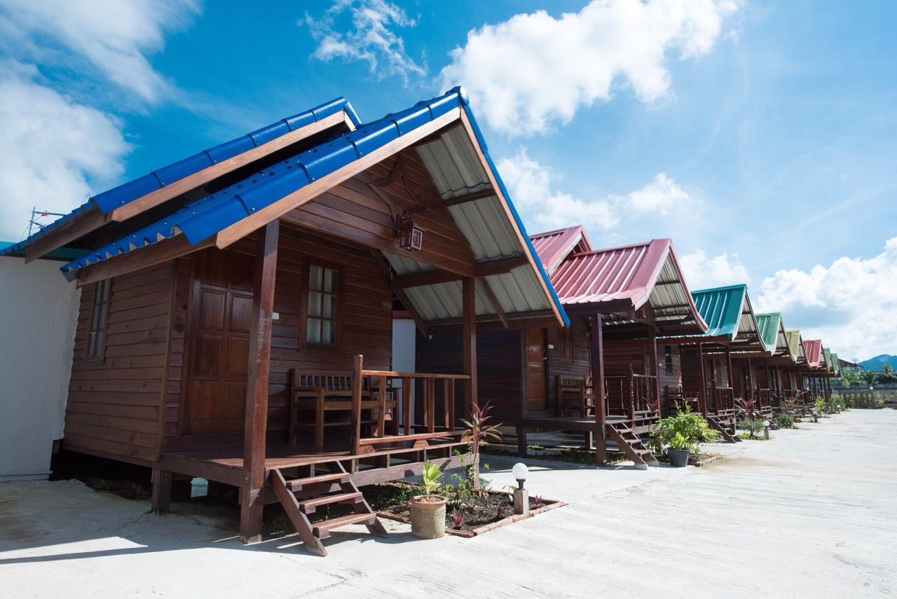Talad Nam Klong Hae Resort Hat Yai Exterior foto